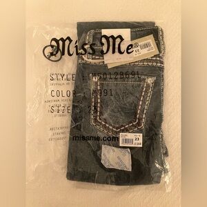 Miss Me Elle Jane Mid-Rise Bootcut Jeans 23x34 NWT